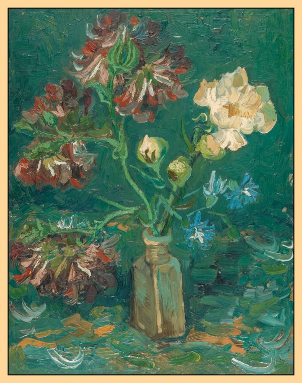 Chai nhỏ với hoa mẫu đơn và hoa phi yến xanh